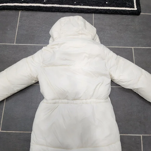 A&F NWT Air Cloud Puffer Parka - Picture 4 of 6